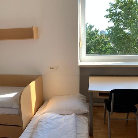 Hostel Rozna Dolina Ljubljana Eksteriør bilde