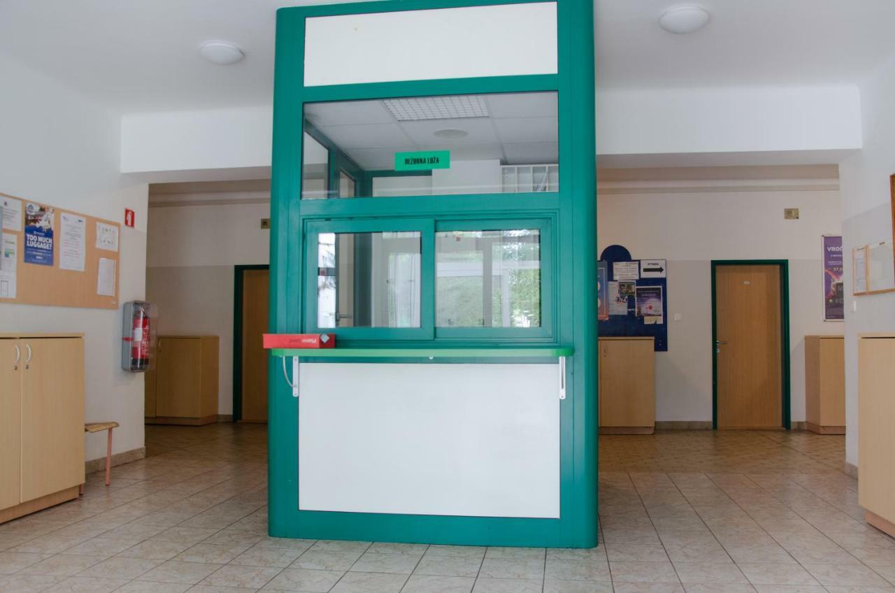 Hostel Rozna Dolina Ljubljana Eksteriør bilde